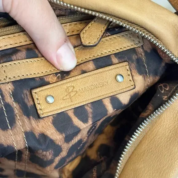 B Makowsky Leather Shoulder Bag Tan Slouchy Hobo Purse Soft Pebbled Satchel - Picture 4 of 9